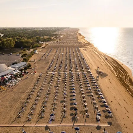 Peaceful With Garden Surrounded By Nature Apartment Bibione